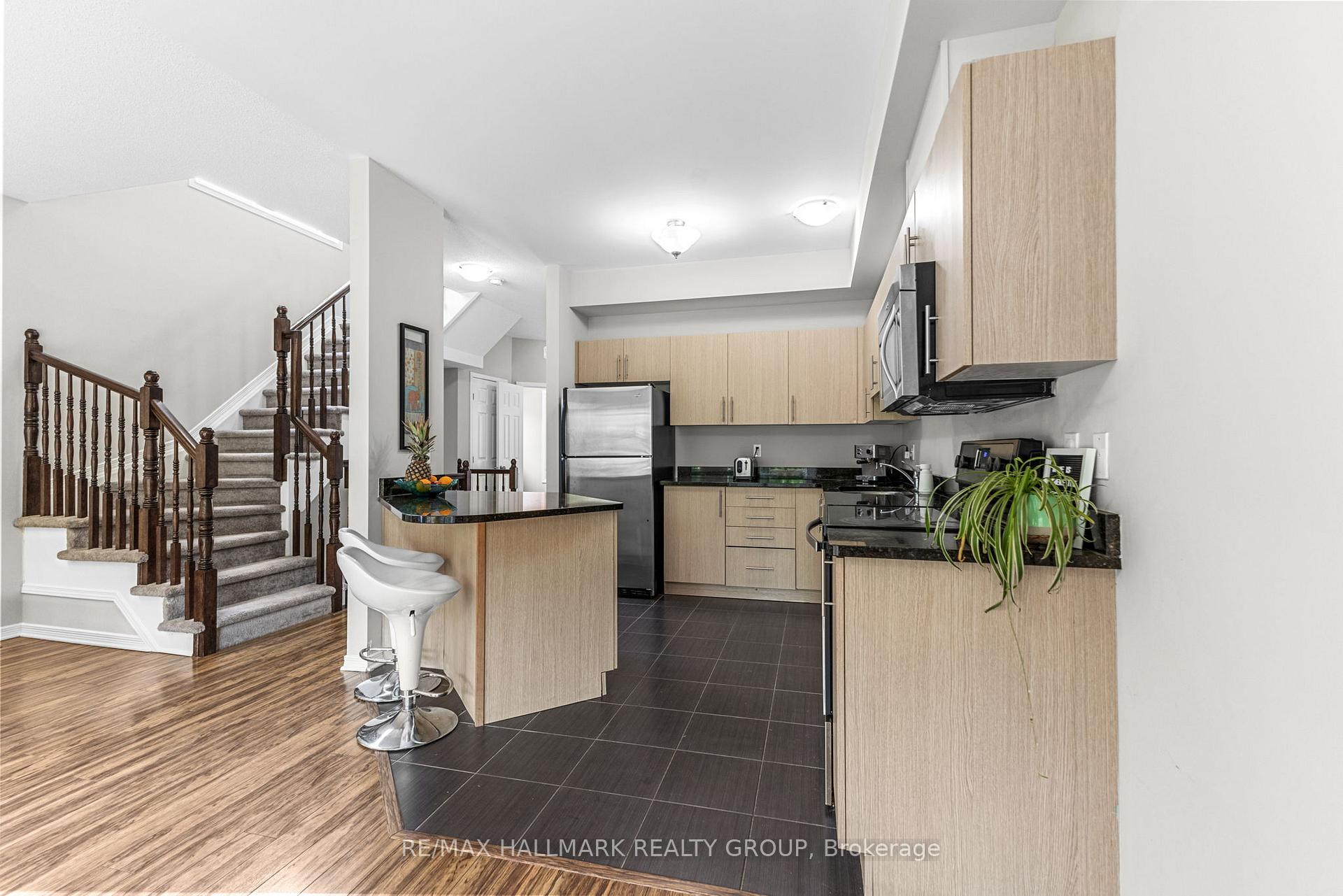 Photo 9 of 53 Dundalk Private, Ottawa, Barrhaven - Stonebridge — HOMEH