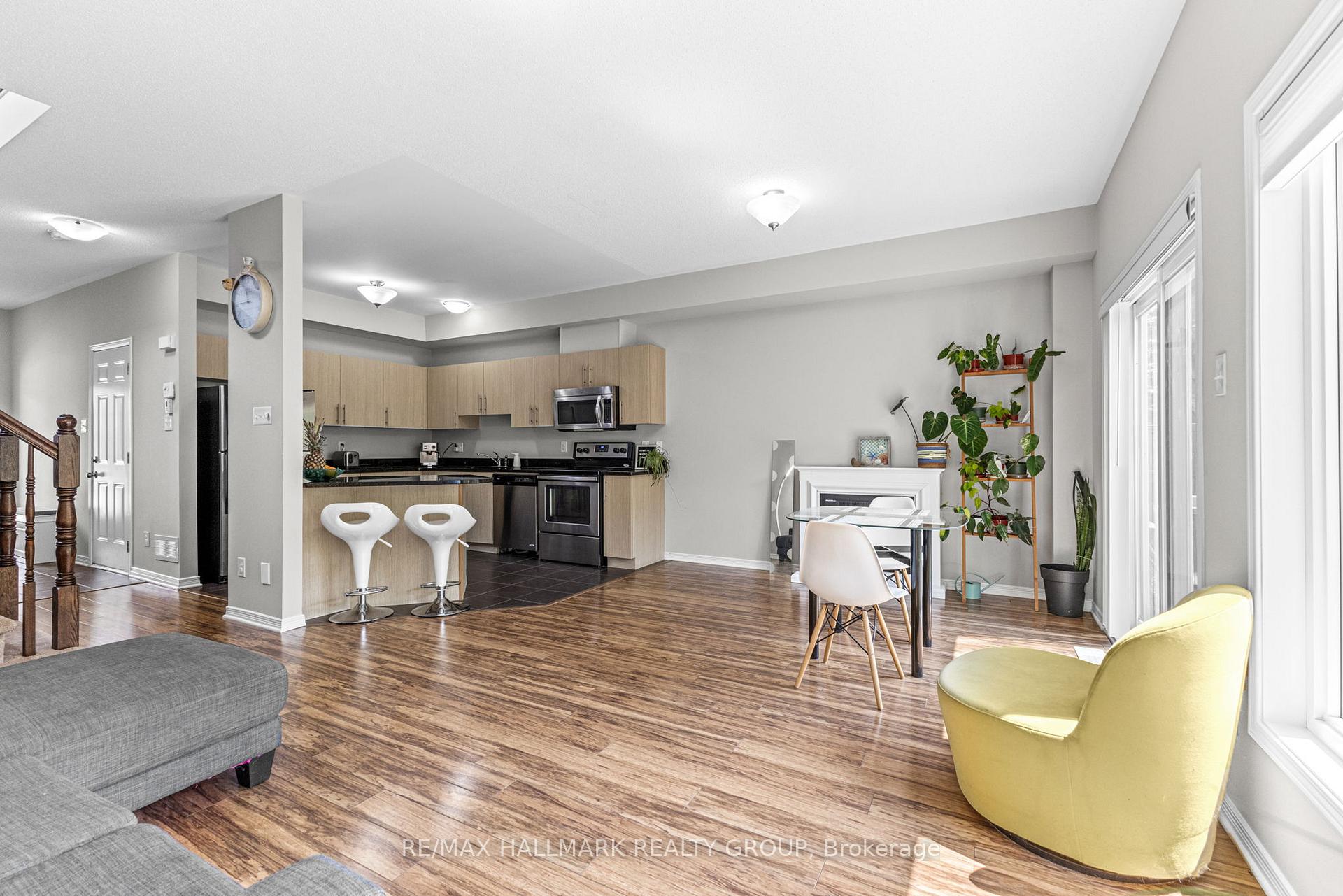 Photo 13 of 53 Dundalk Private, Ottawa, Barrhaven - Stonebridge — HOMEH