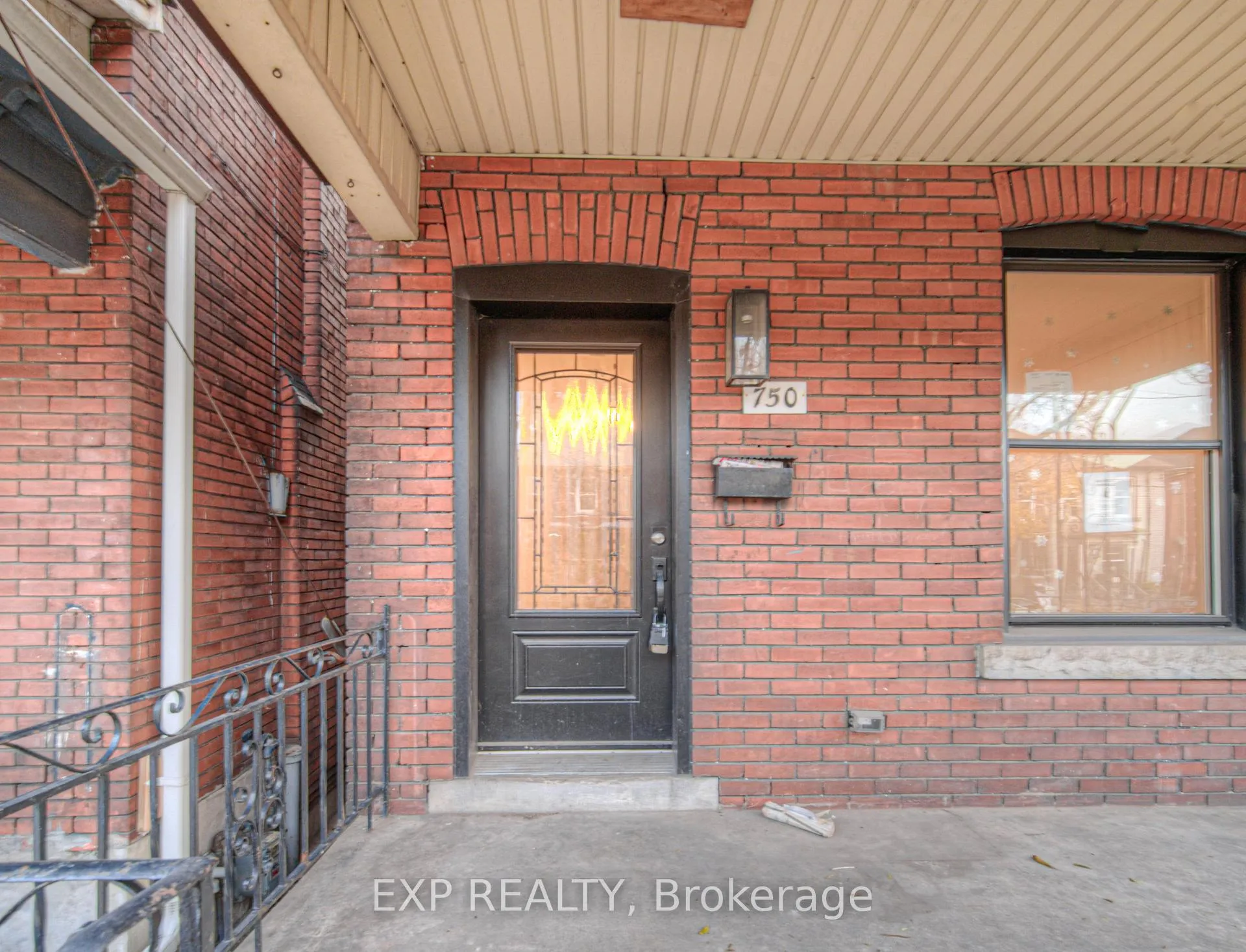 Photo 5 of 750 Cannon Street E, Hamilton, Stipley — HOMEH