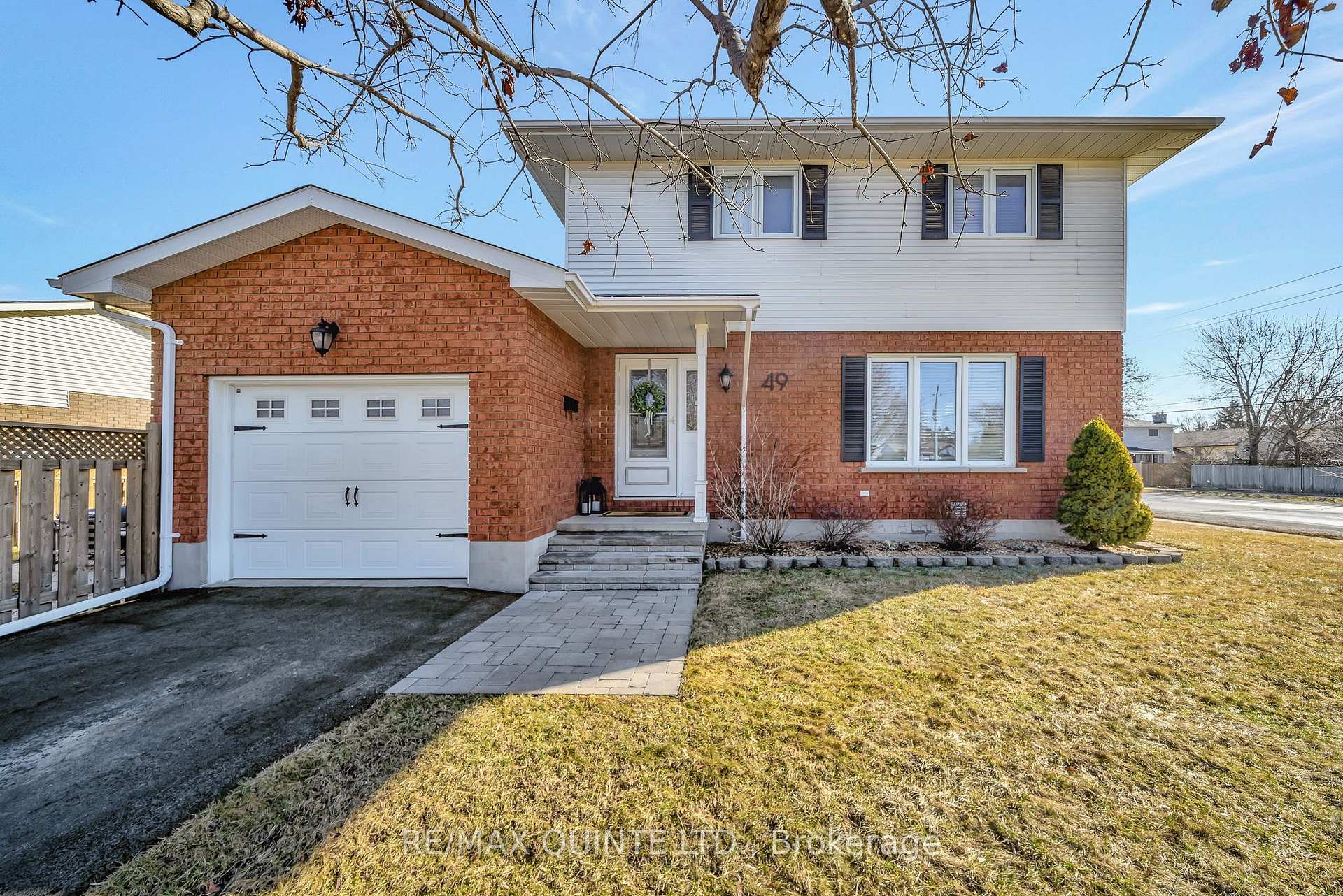 Photo 1 of 49 Springbrook Crescent, Belleville, Belleville Ward — HOMEH