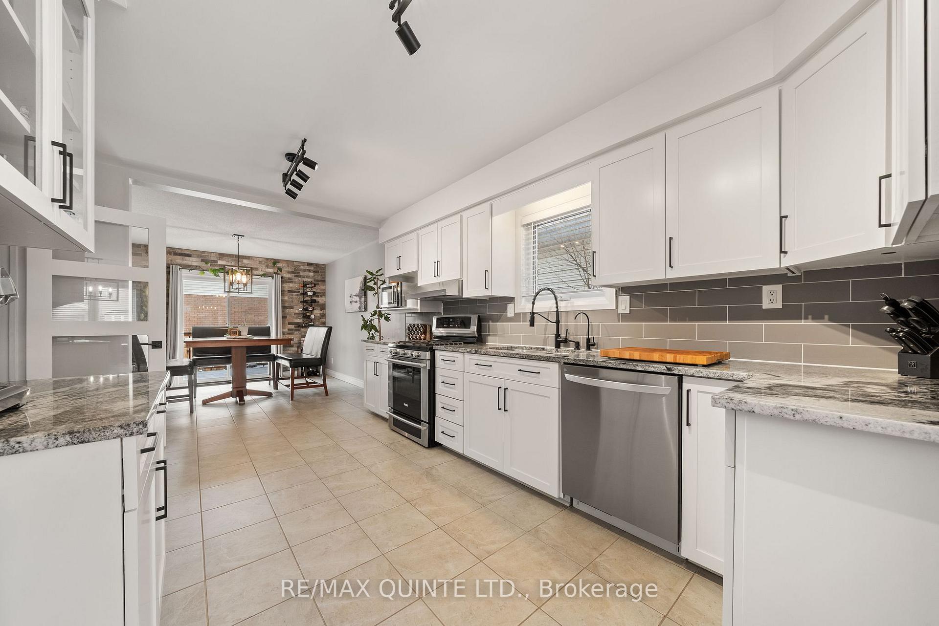 Photo 12 of 49 Springbrook Crescent, Belleville, Belleville Ward — HOMEH