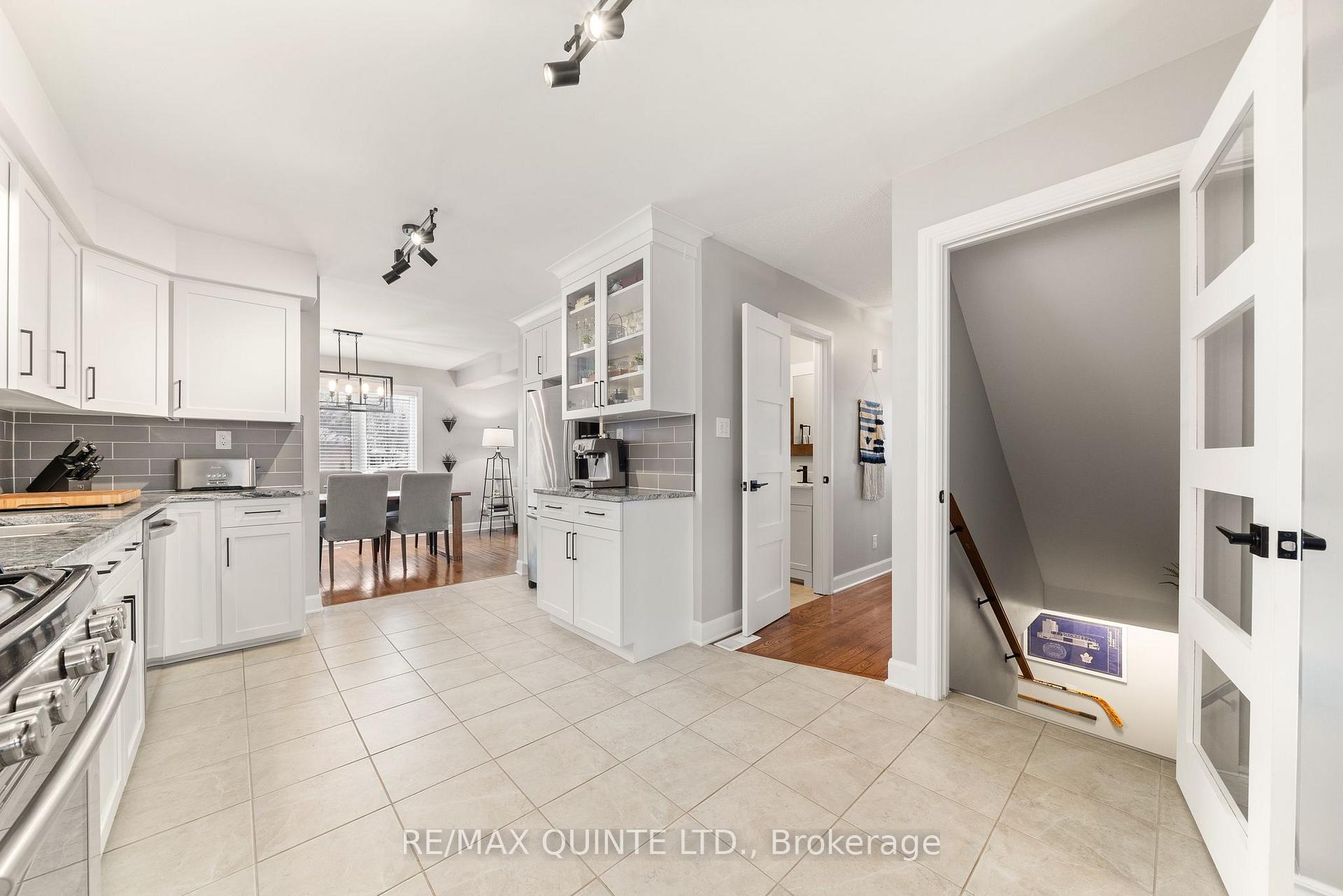 Photo 17 of 49 Springbrook Crescent, Belleville, Belleville Ward — HOMEH