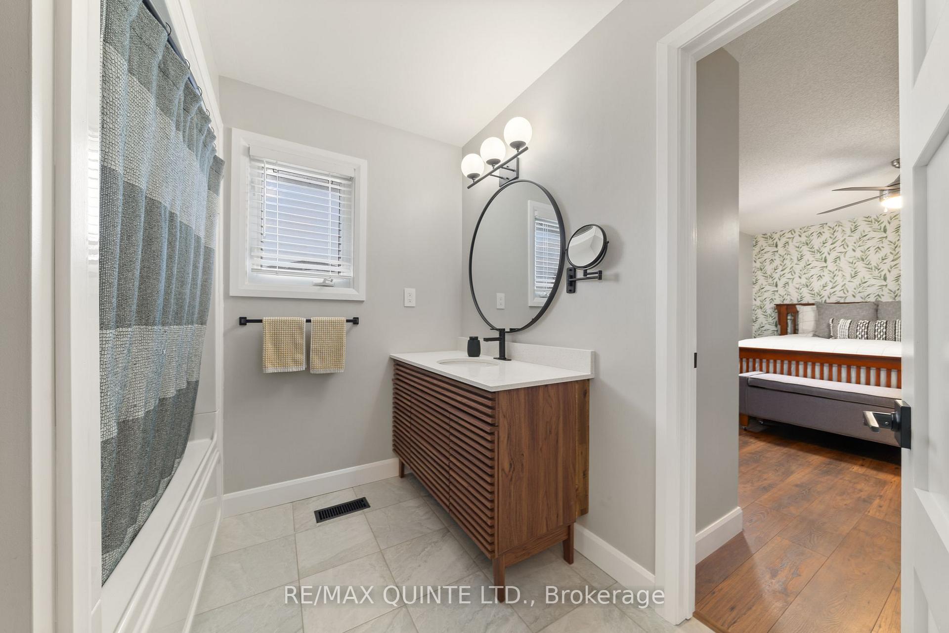 Photo 21 of 49 Springbrook Crescent, Belleville, Belleville Ward — HOMEH