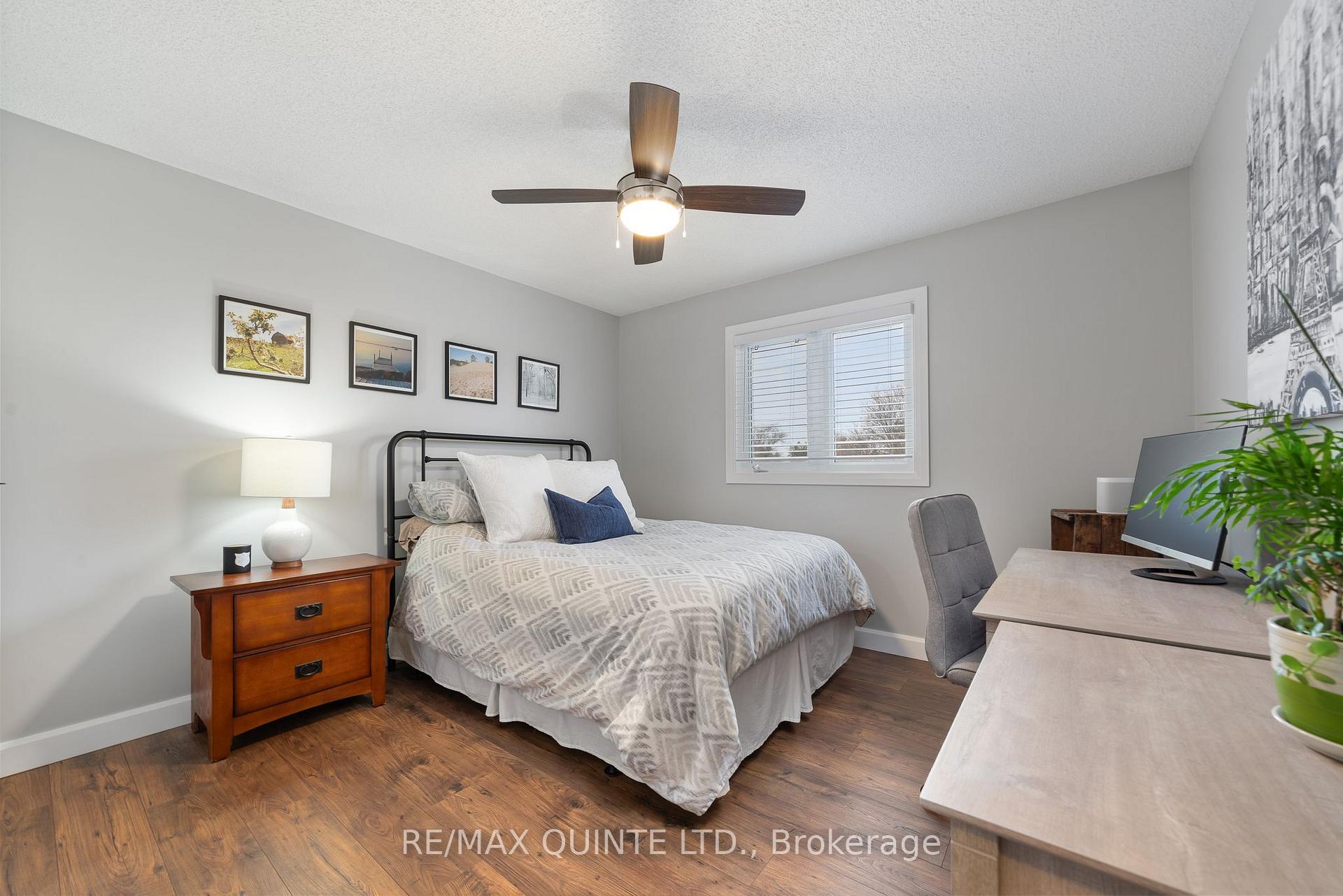 Photo 23 of 49 Springbrook Crescent, Belleville, Belleville Ward — HOMEH