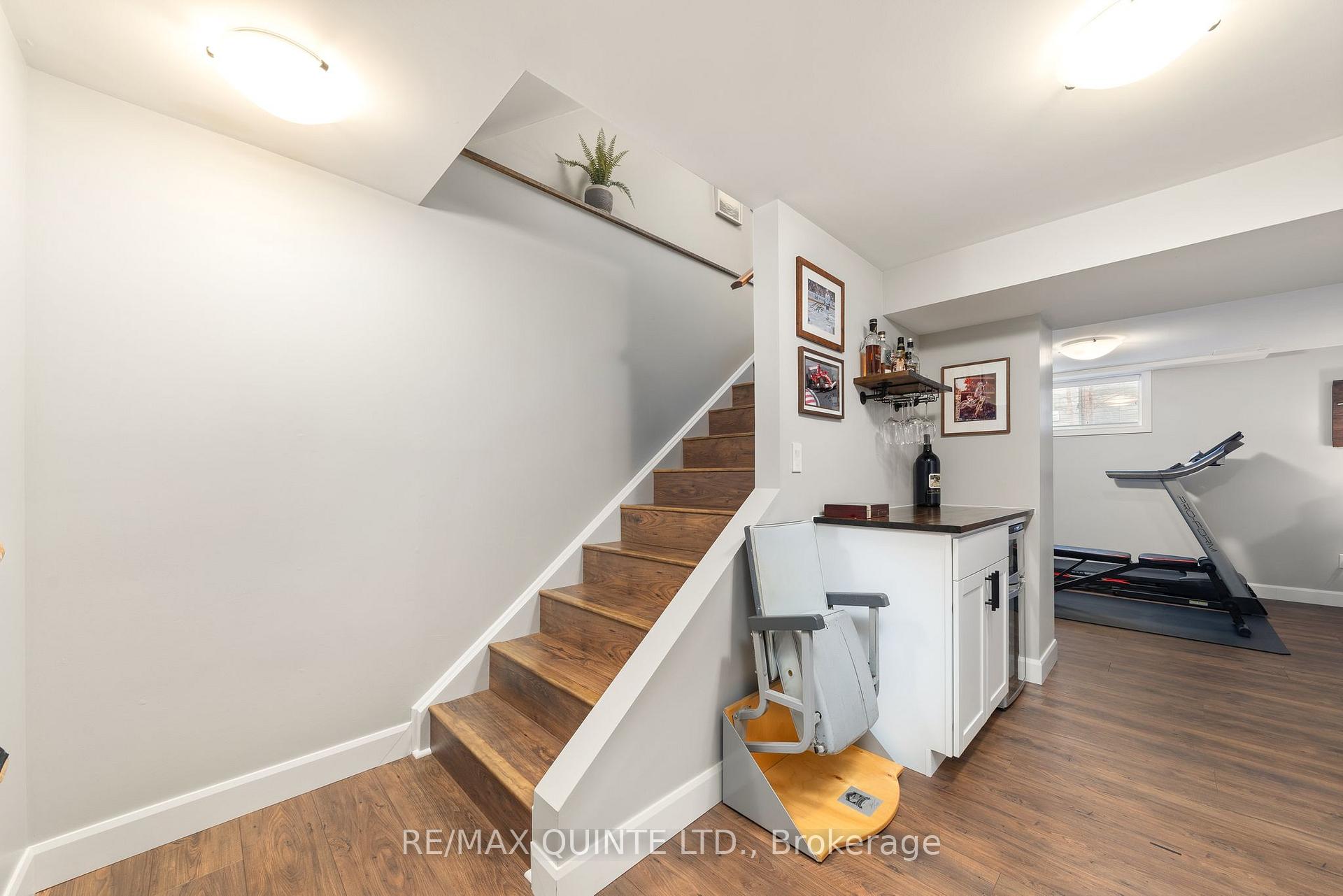 Photo 27 of 49 Springbrook Crescent, Belleville, Belleville Ward — HOMEH