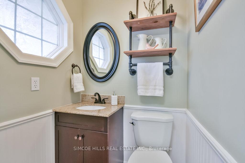 Photo 5 of 13 Seymour Crescent, Barrie, Holly — HOMEH
