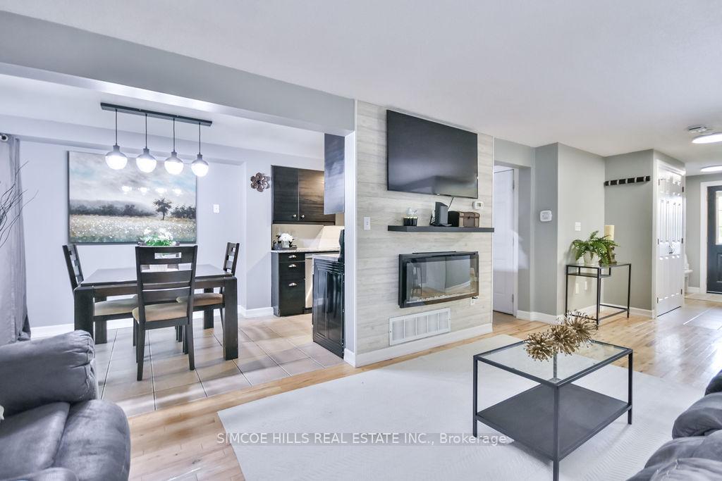 Photo 8 of 13 Seymour Crescent, Barrie, Holly — HOMEH