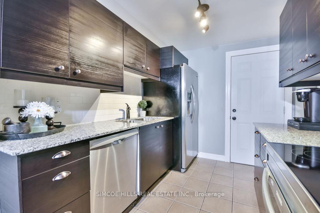 Photo 12 of 13 Seymour Crescent, Barrie, Holly — HOMEH