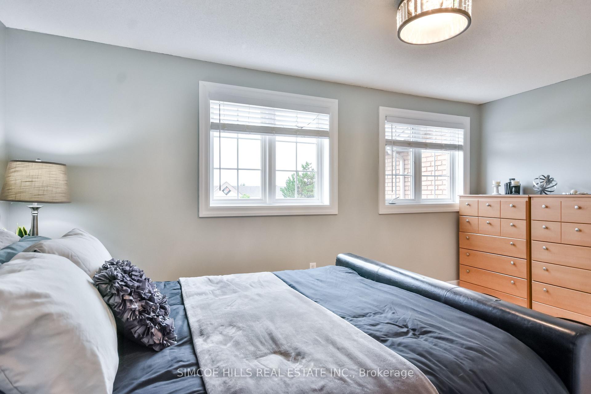 Photo 13 of 13 Seymour Crescent, Barrie, Holly — HOMEH