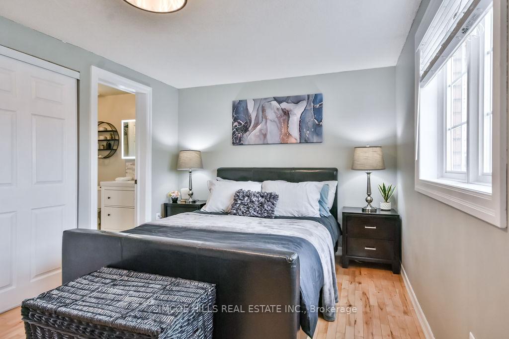 Photo 14 of 13 Seymour Crescent, Barrie, Holly — HOMEH