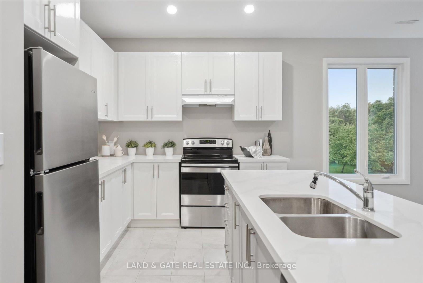 Photo 6 of 68 Lambs Lane, Clarington, Bowmanville — HOMEH