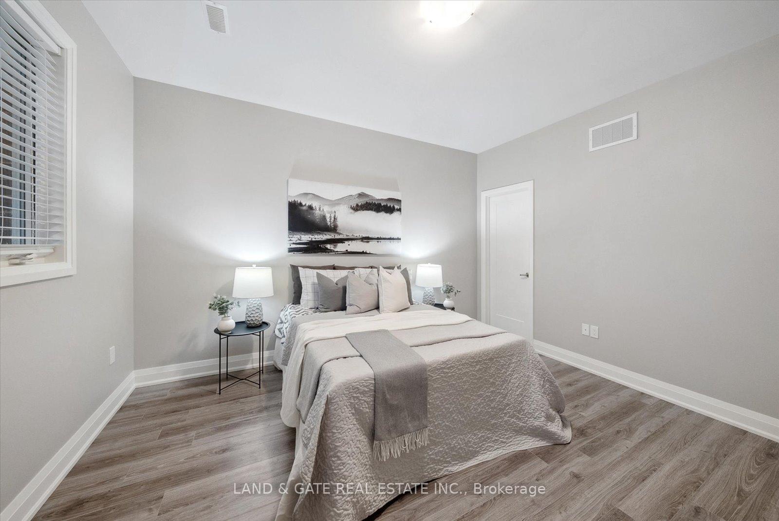 Photo 16 of 68 Lambs Lane, Clarington, Bowmanville — HOMEH