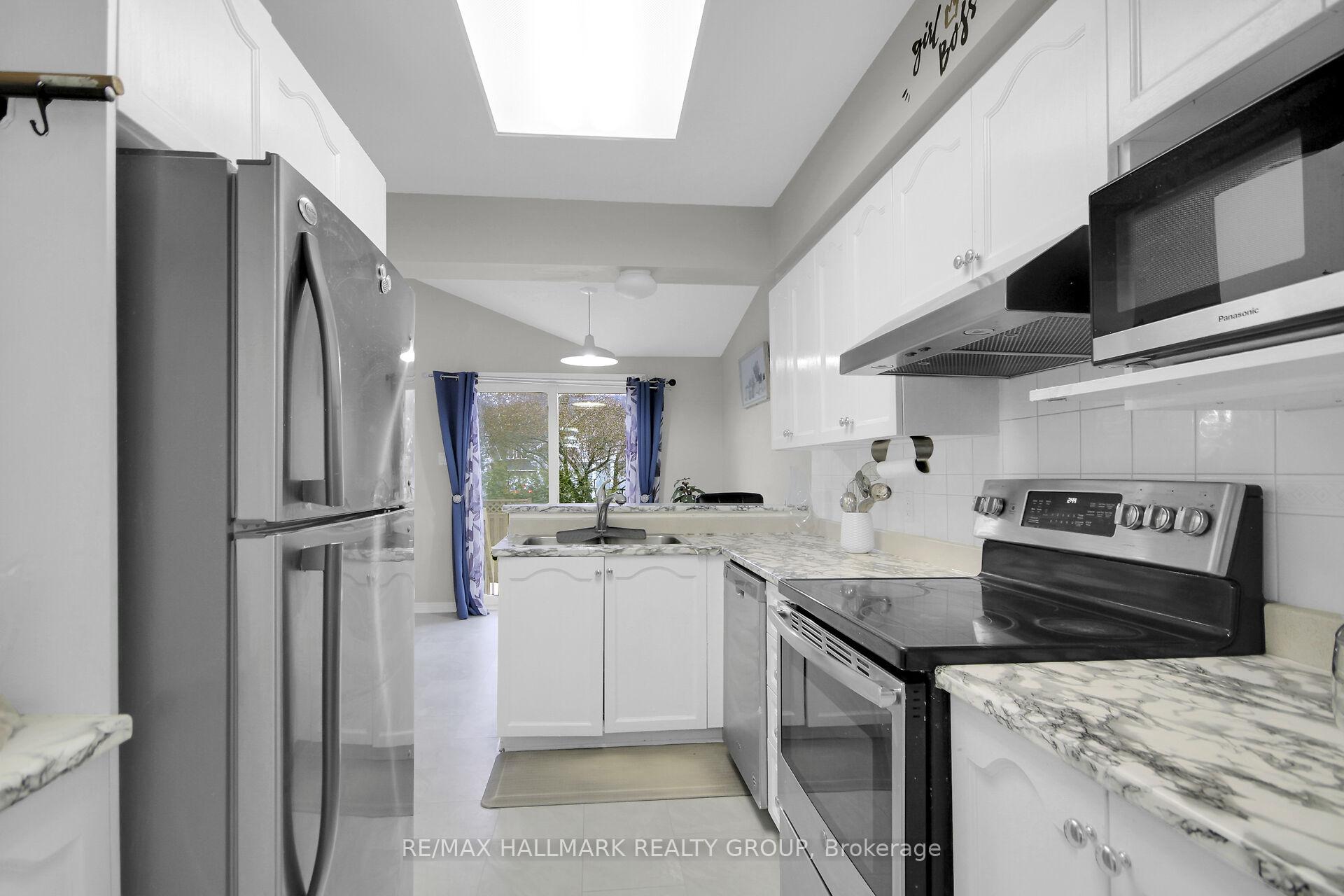 Photo 14 of 4320 Owl Valley Drive, Ottawa, Riverside South/Gloucester Glen — HOMEH