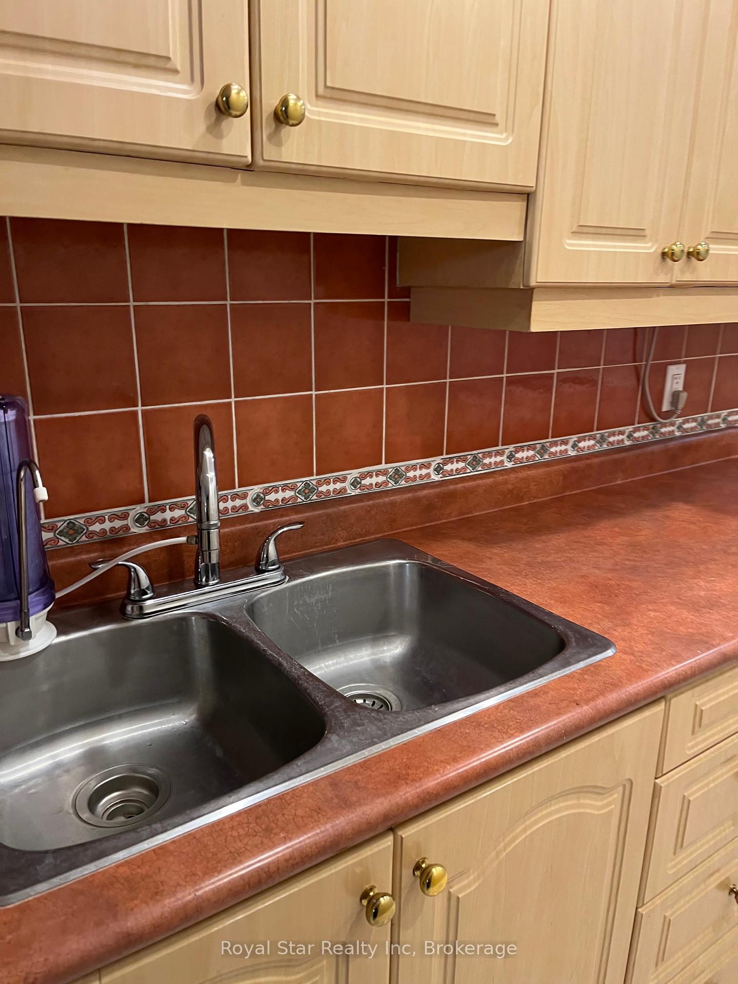 Photo 6 of Unit Basement Apartment, 187 Clair Road, Guelph, Clairfields/Hanlon Business Park — HOMEH
