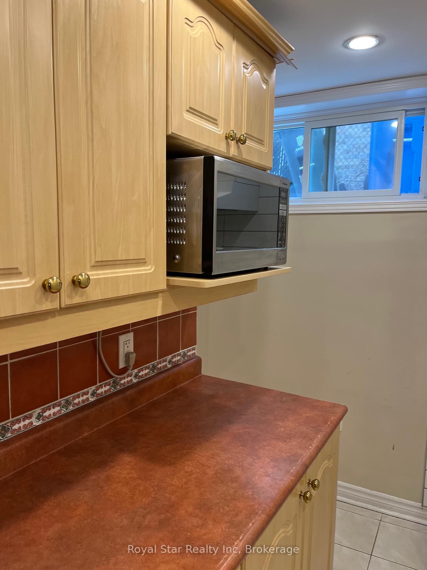 Photo 7 of Unit Basement Apartment, 187 Clair Road, Guelph, Clairfields/Hanlon Business Park — HOMEH