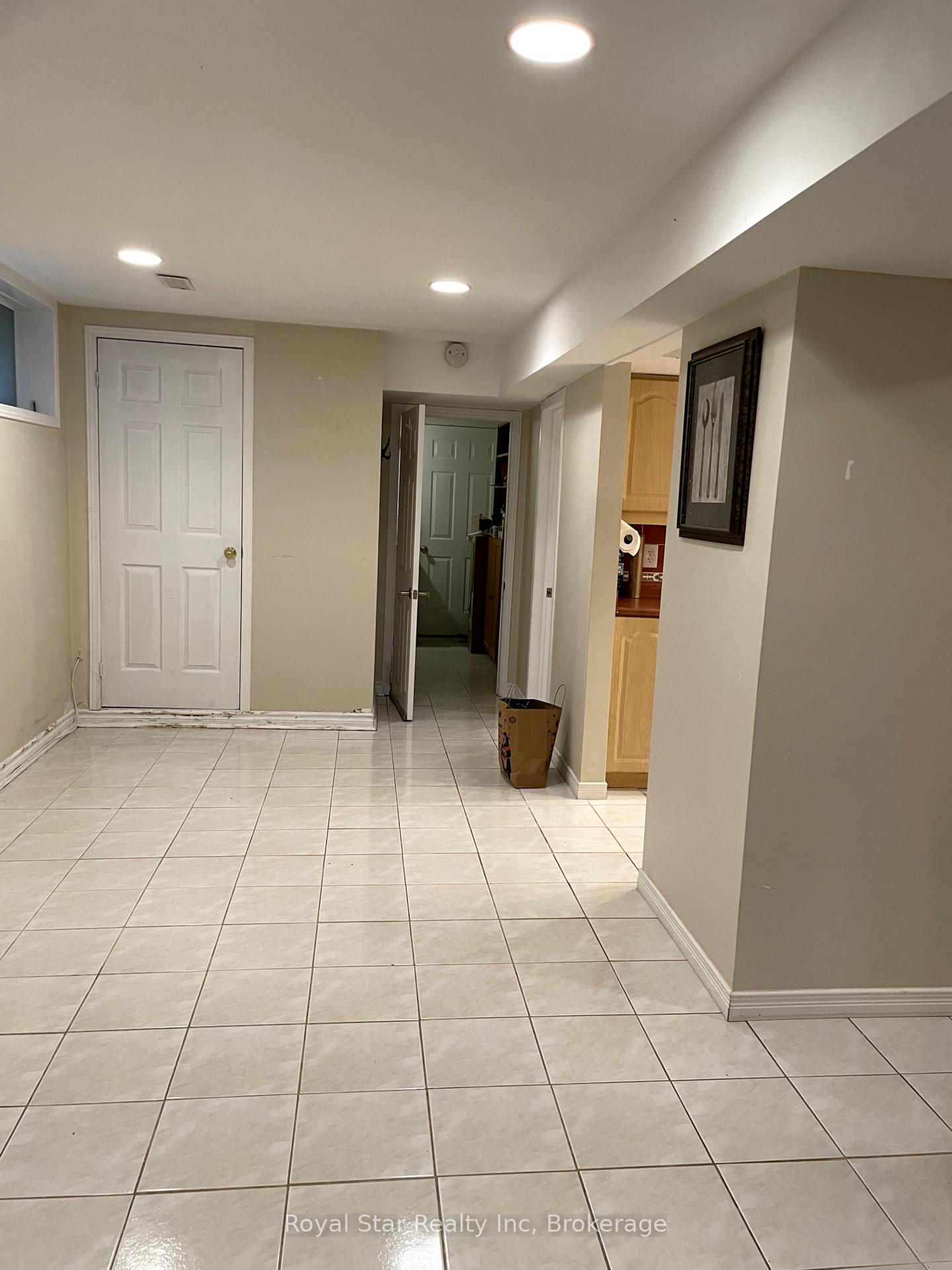 Photo 15 of Unit Basement Apartment, 187 Clair Road, Guelph, Clairfields/Hanlon Business Park — HOMEH