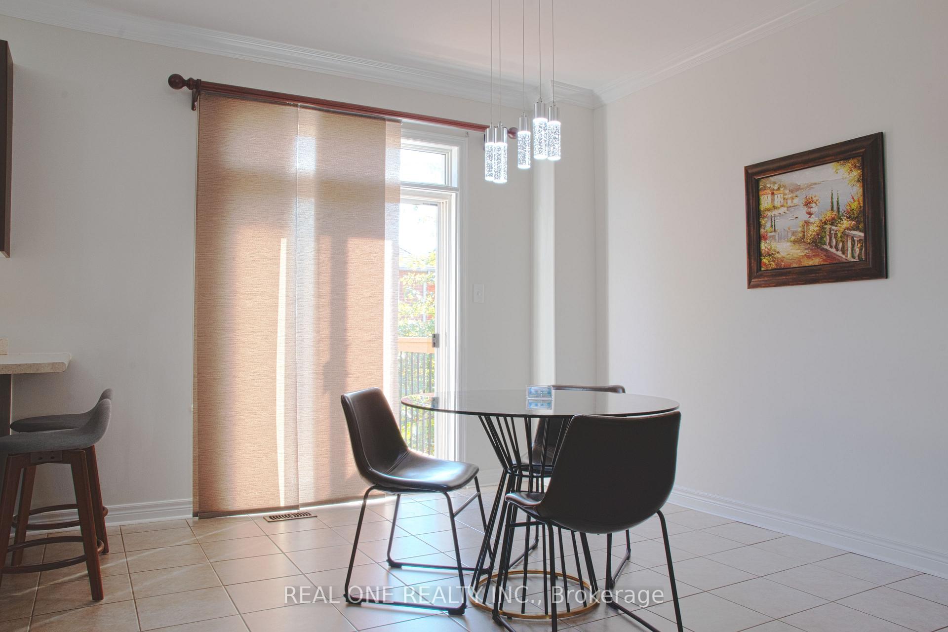 Photo 8 of 9 Lundigan Drive, Georgina, Keswick South — HOMEH