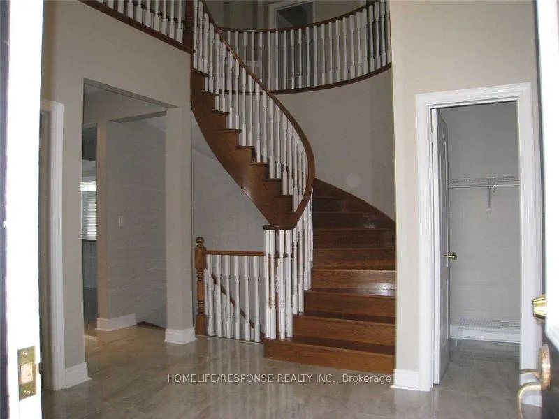 Photo 5 of Unit UPPER LEVEL, 2 McNutt Street, Brampton, Bram West — HOMEH