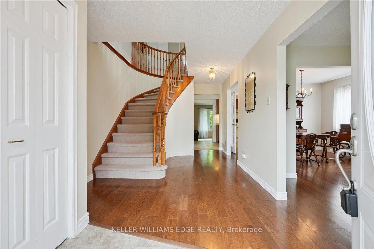 Photo 5 of 477 Deerhurst Drive, Burlington, Appleby — HOMEH