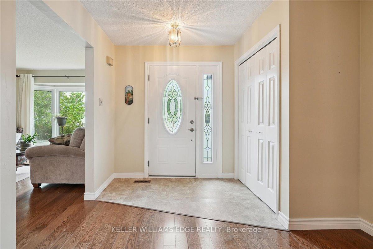 Photo 6 of 477 Deerhurst Drive, Burlington, Appleby — HOMEH