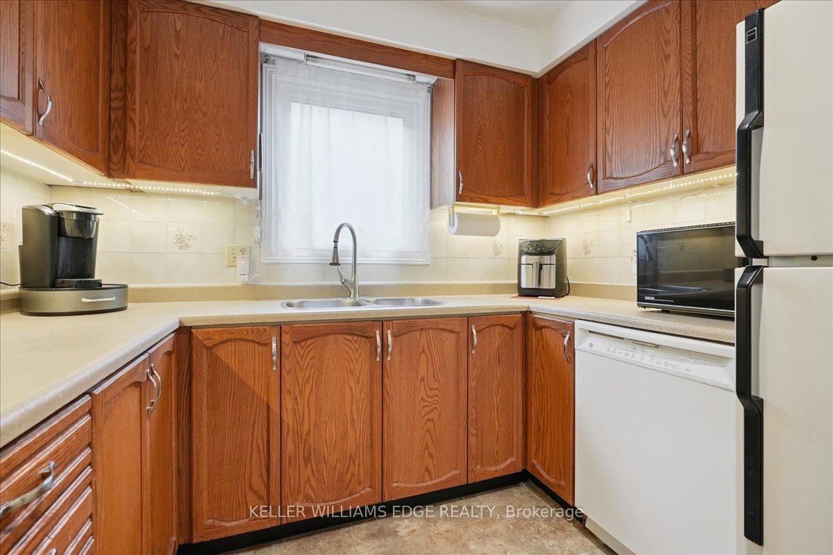 Photo 16 of 477 Deerhurst Drive, Burlington, Appleby — HOMEH