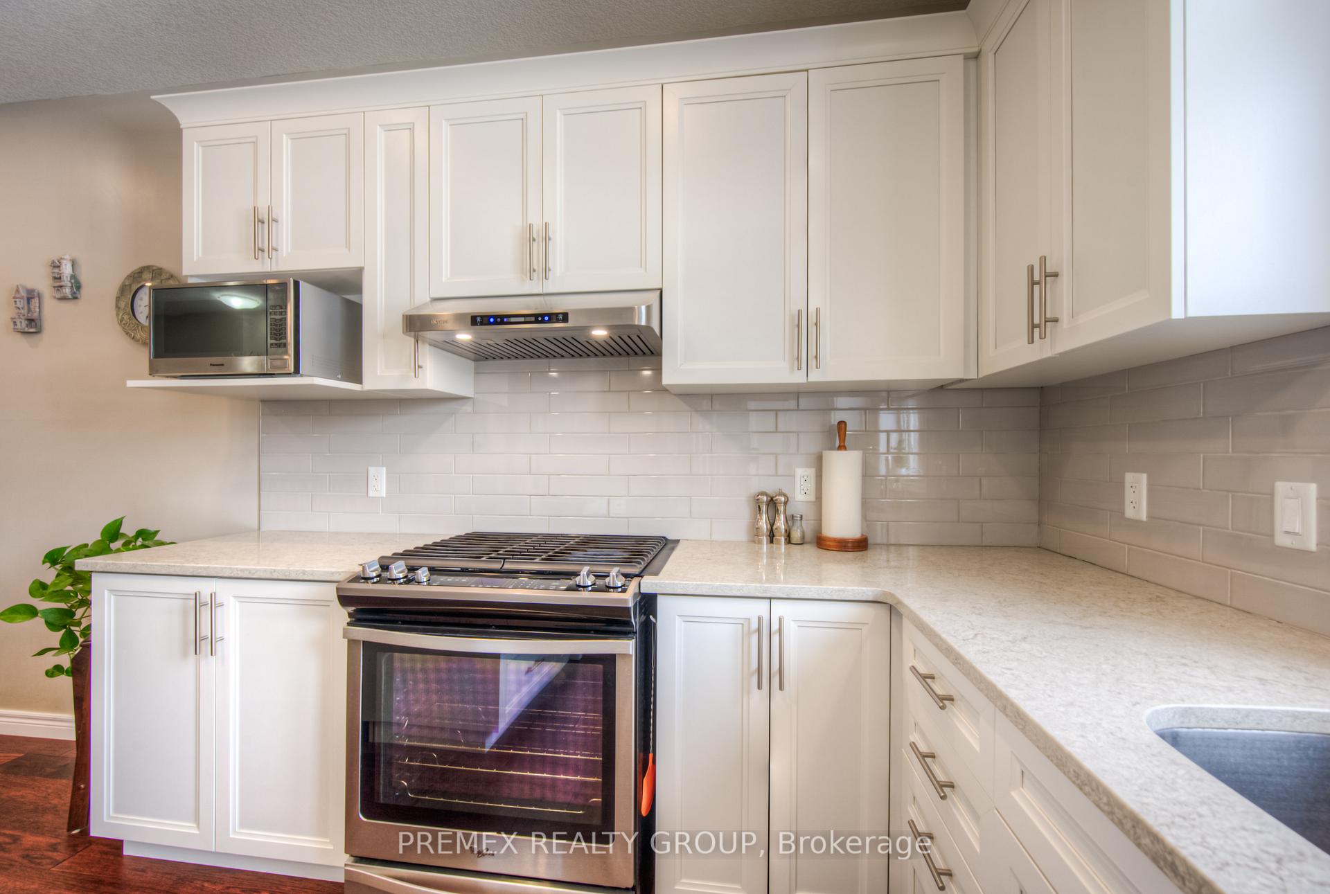 Photo 10 of 94 Arlington Parkway, Brant, Paris — HOMEH