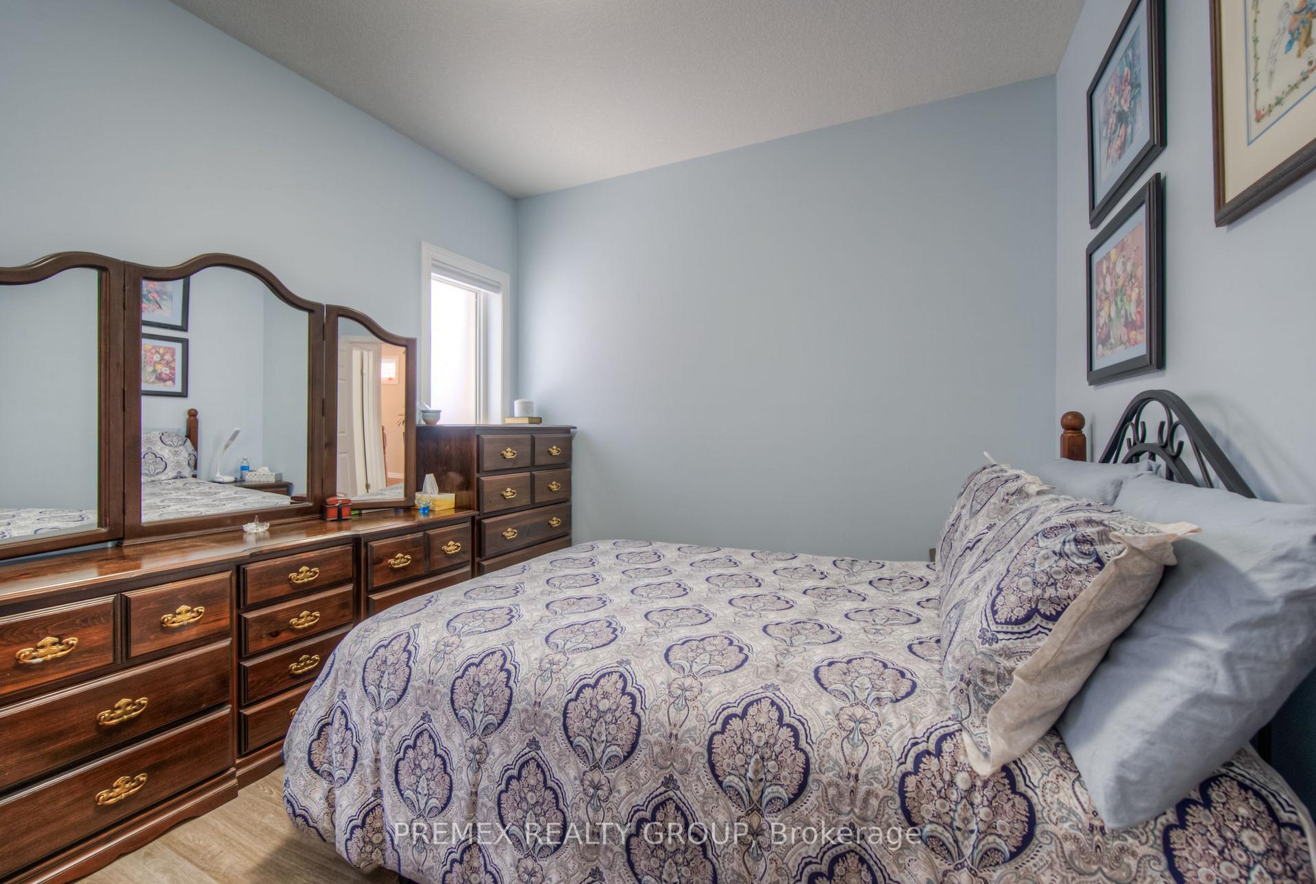 Photo 13 of 94 Arlington Parkway, Brant, Paris — HOMEH