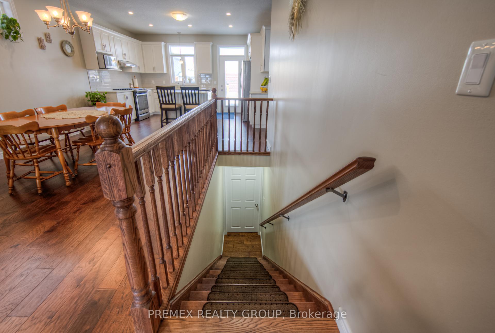 Photo 19 of 94 Arlington Parkway, Brant, Paris — HOMEH