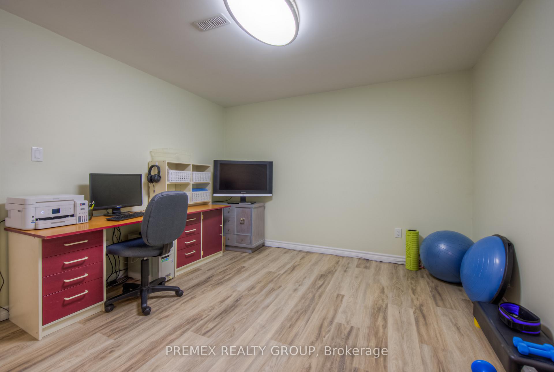 Photo 23 of 94 Arlington Parkway, Brant, Paris — HOMEH