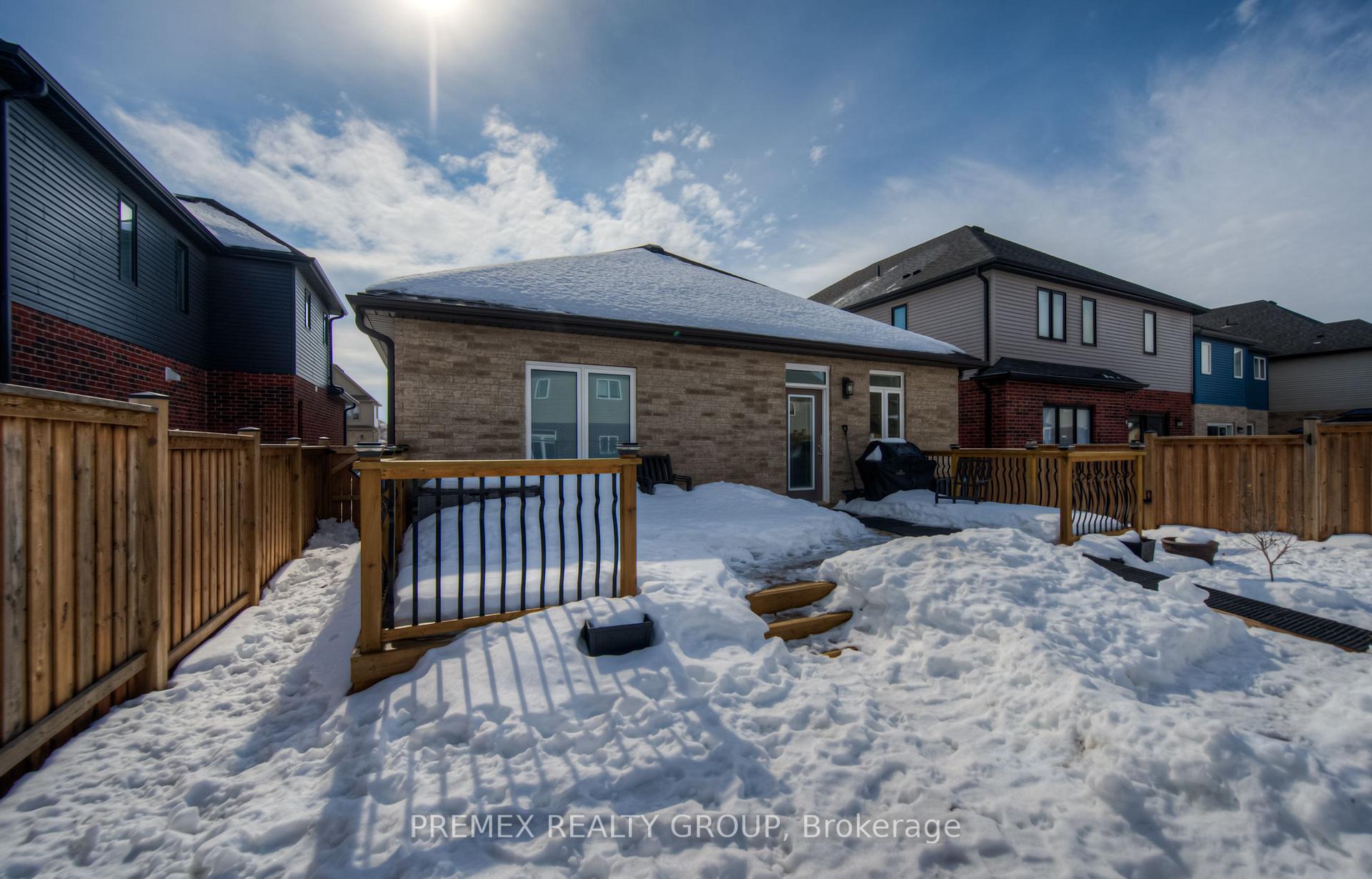 Photo 30 of 94 Arlington Parkway, Brant, Paris — HOMEH