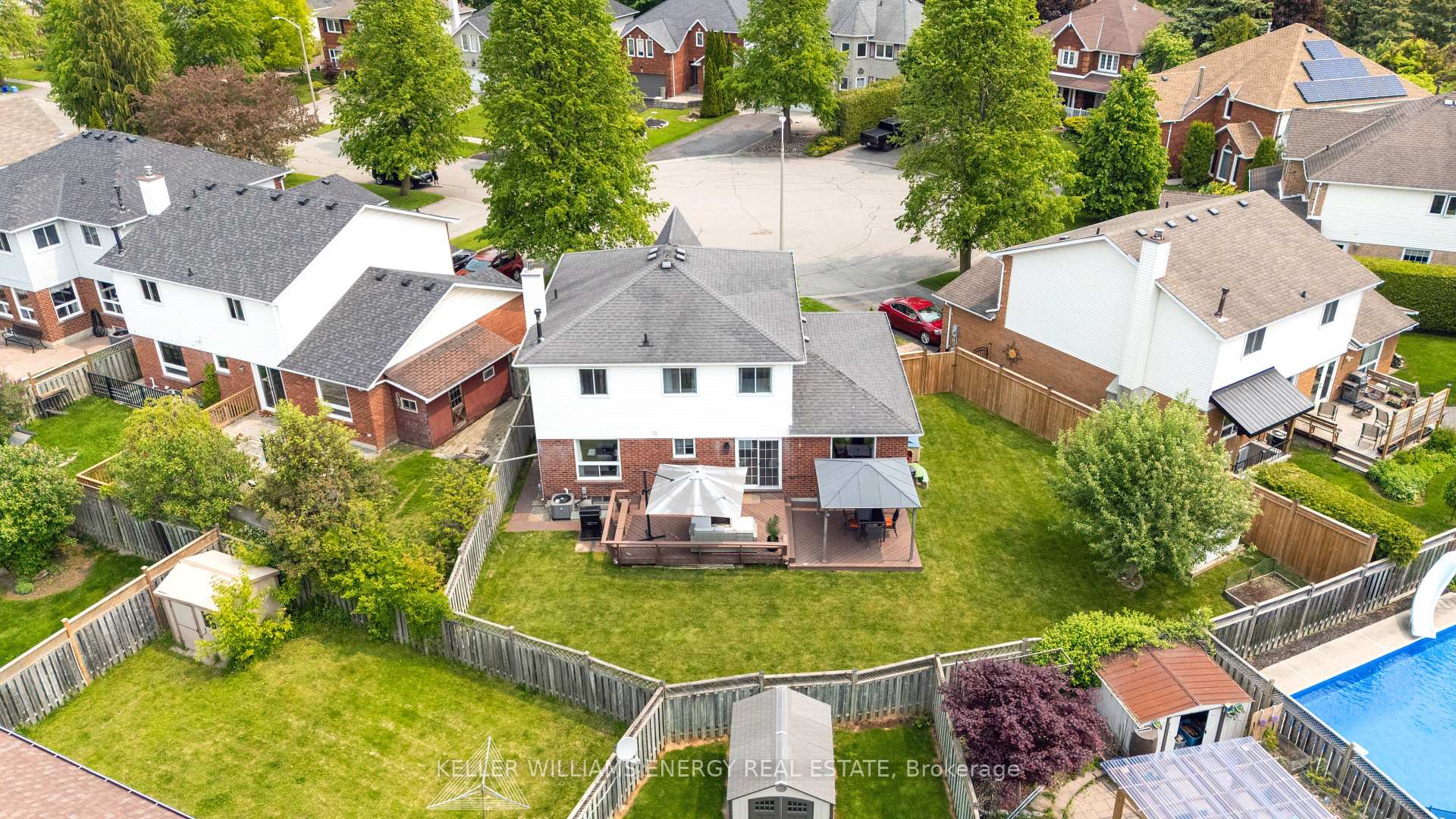 Photo 2 of 55 Strathmanor Drive, Clarington, Bowmanville — HOMEH