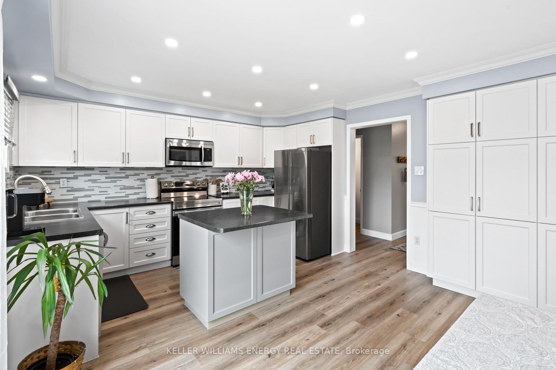 Photo 9 of 55 Strathmanor Drive, Clarington, Bowmanville — HOMEH