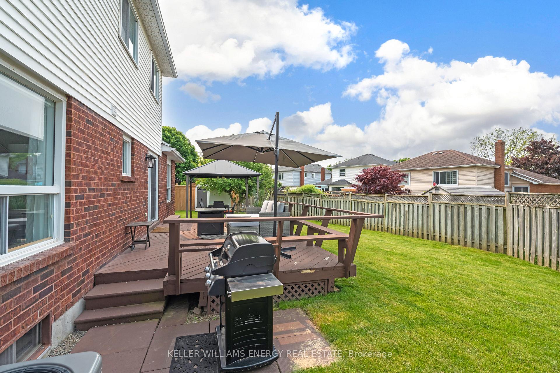 Photo 31 of 55 Strathmanor Drive, Clarington, Bowmanville — HOMEH