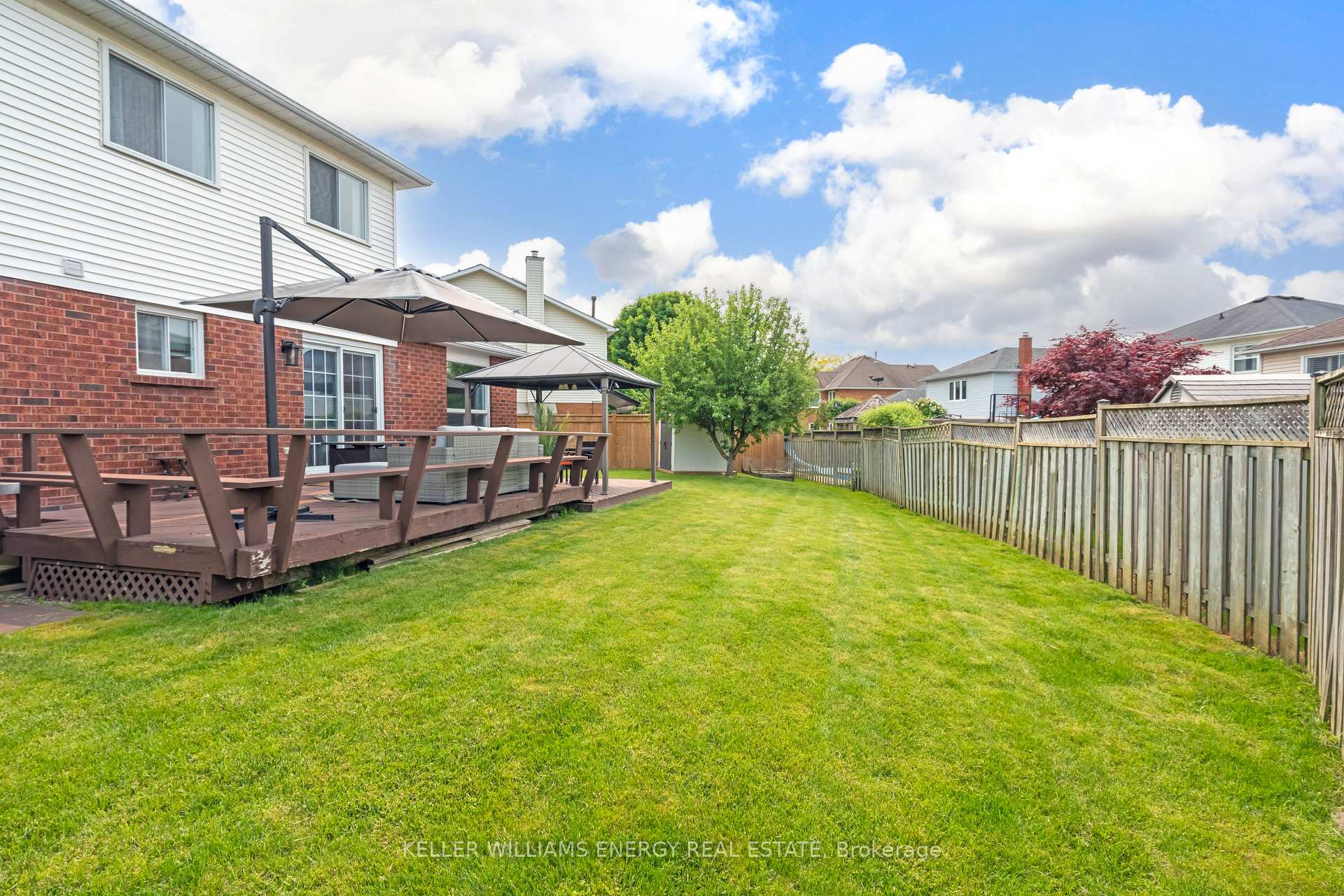 Photo 32 of 55 Strathmanor Drive, Clarington, Bowmanville — HOMEH