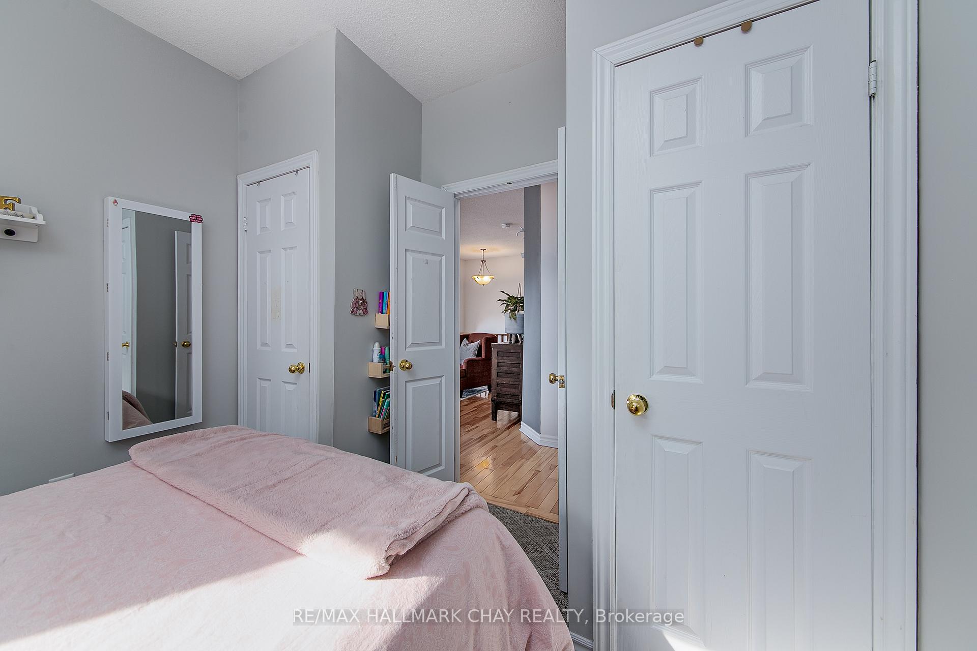 Photo 15 of 31 Esther Drive, Barrie, Painswick South — HOMEH