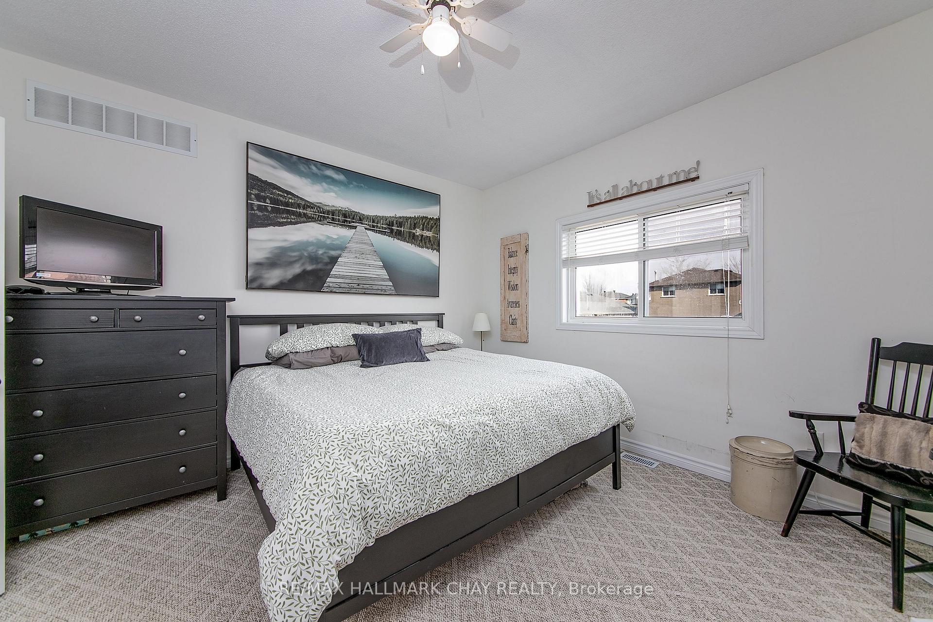Photo 20 of 31 Esther Drive, Barrie, Painswick South — HOMEH
