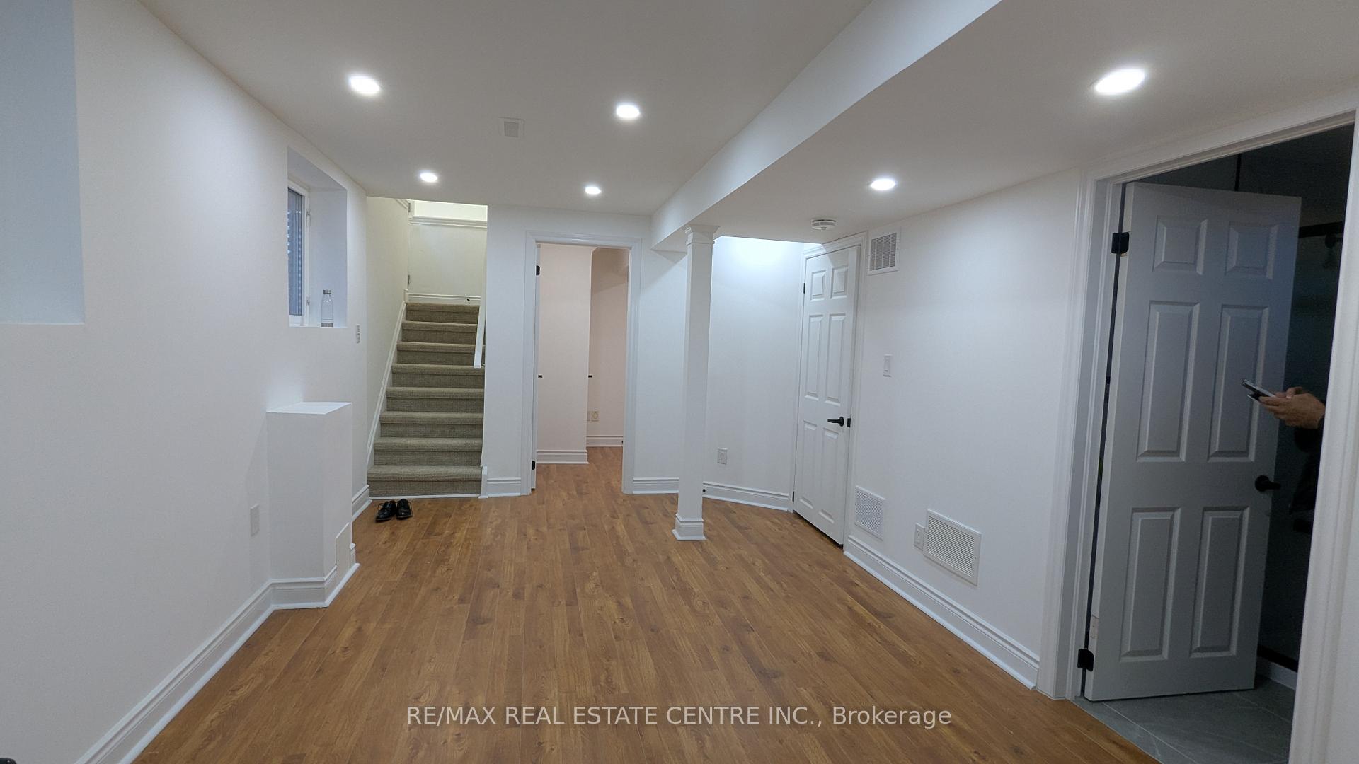 Photo 3 of Unit Basement, 21 Summerdale Crescent, Brampton, Fletcher's Meadow — HOMEH