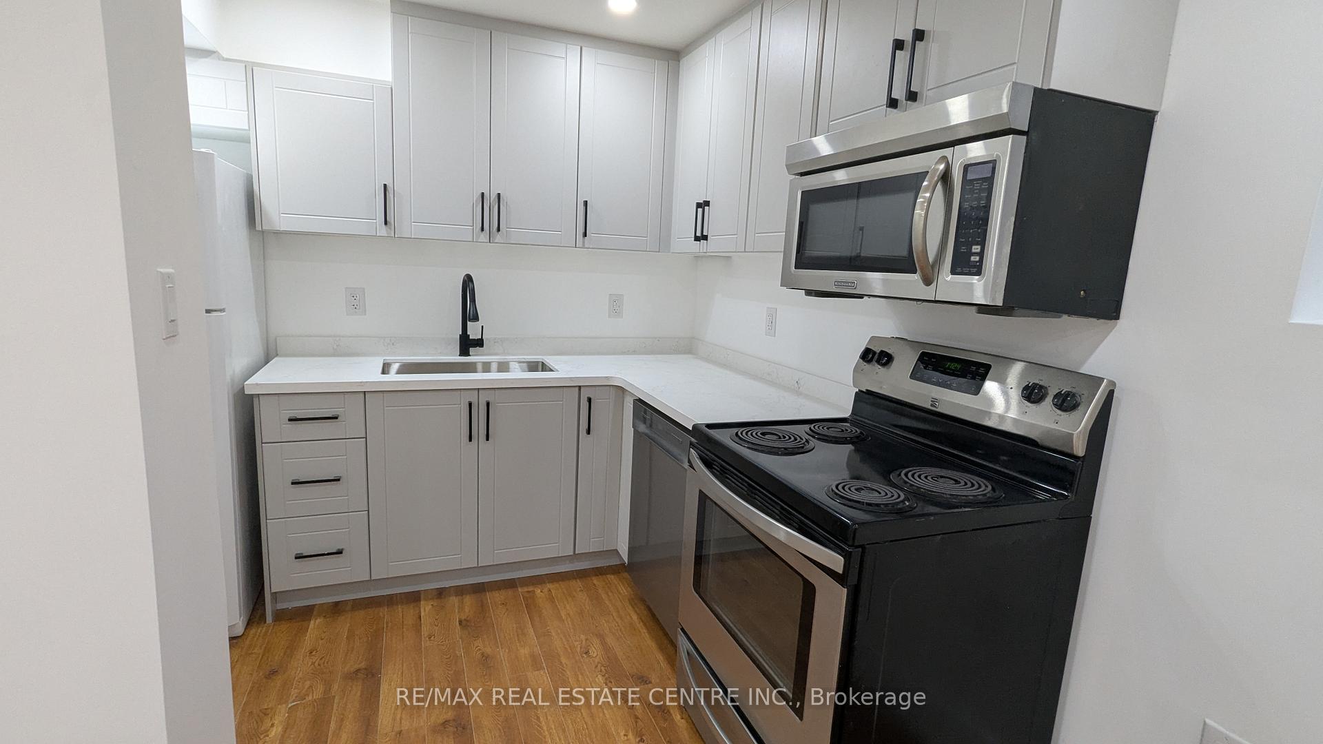 Photo 7 of Unit Basement, 21 Summerdale Crescent, Brampton, Fletcher's Meadow — HOMEH