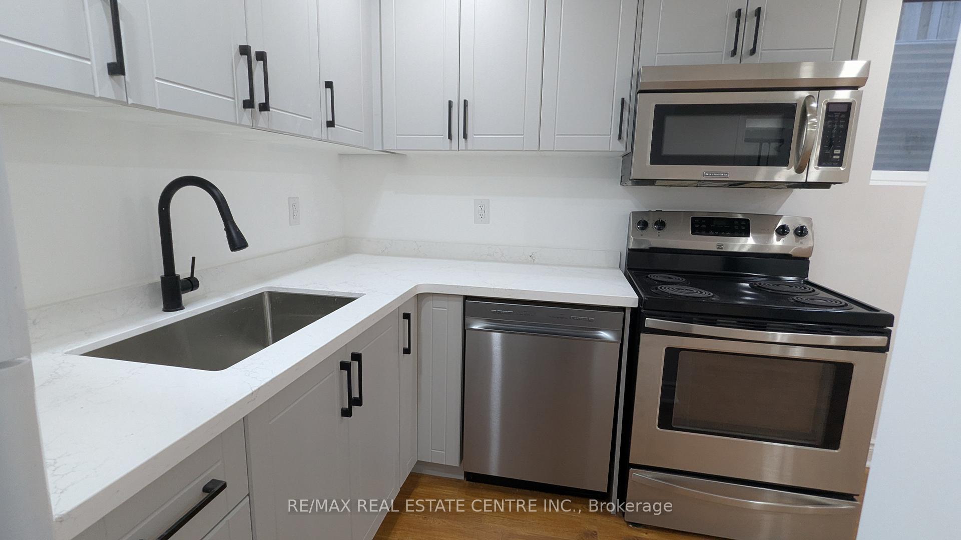 Photo 9 of Unit Basement, 21 Summerdale Crescent, Brampton, Fletcher's Meadow — HOMEH