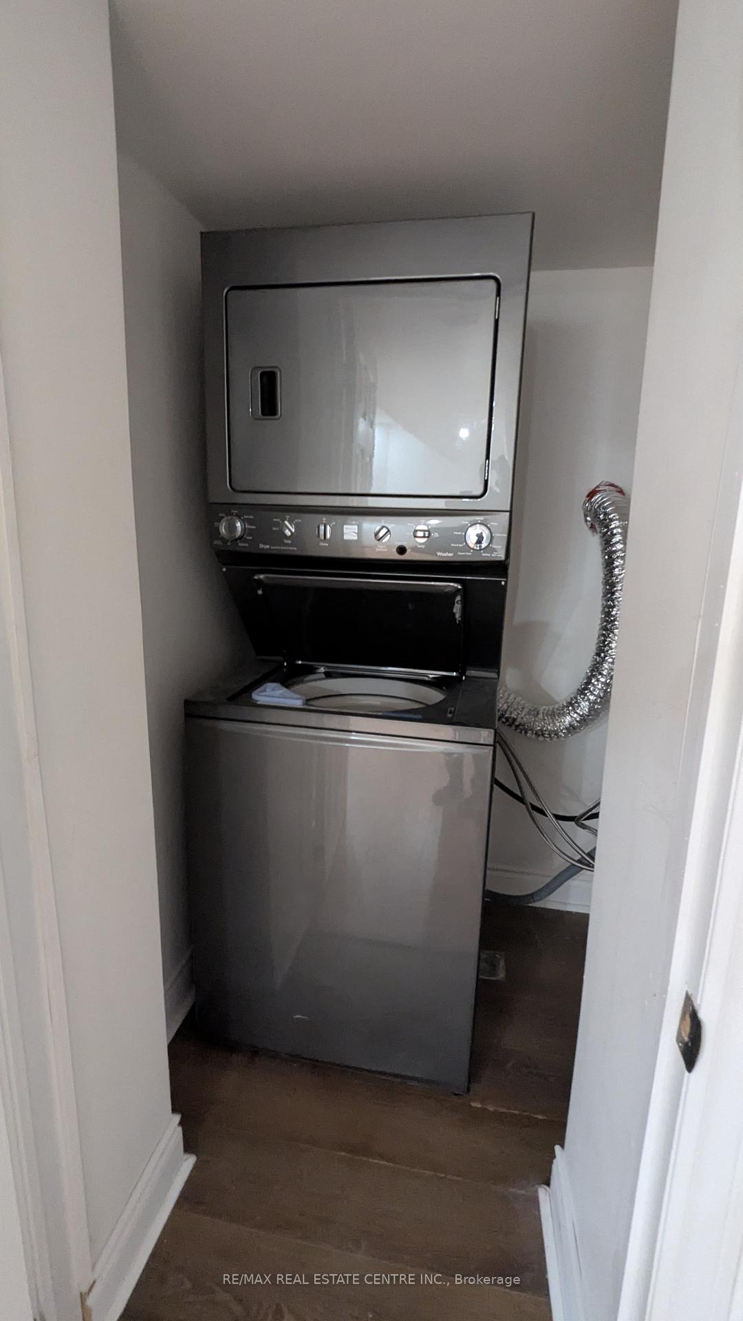 Photo 12 of Unit Basement, 21 Summerdale Crescent, Brampton, Fletcher's Meadow — HOMEH