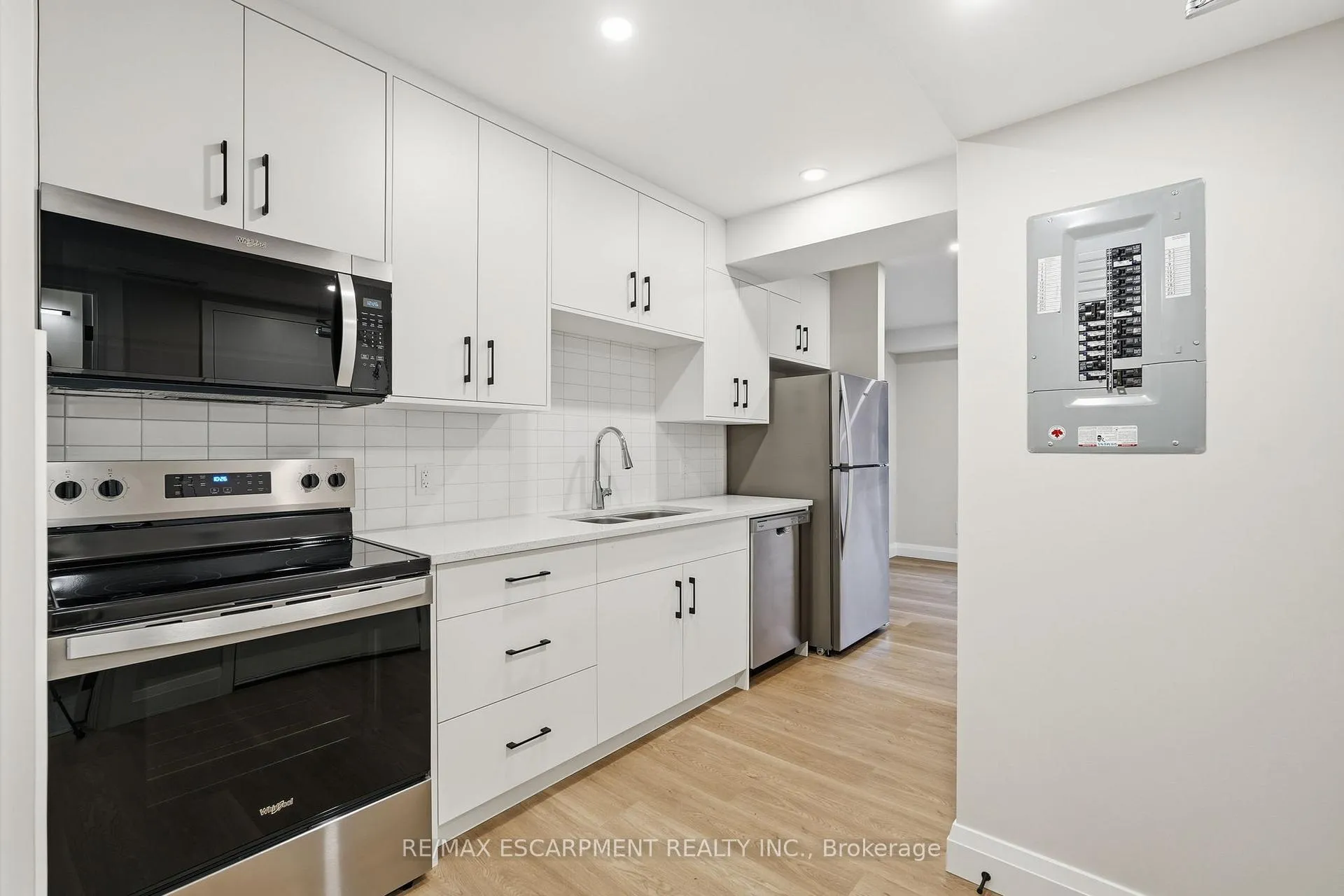Photo 2 of Unit 3, 231 Park Street N, Hamilton, Central — HOMEH