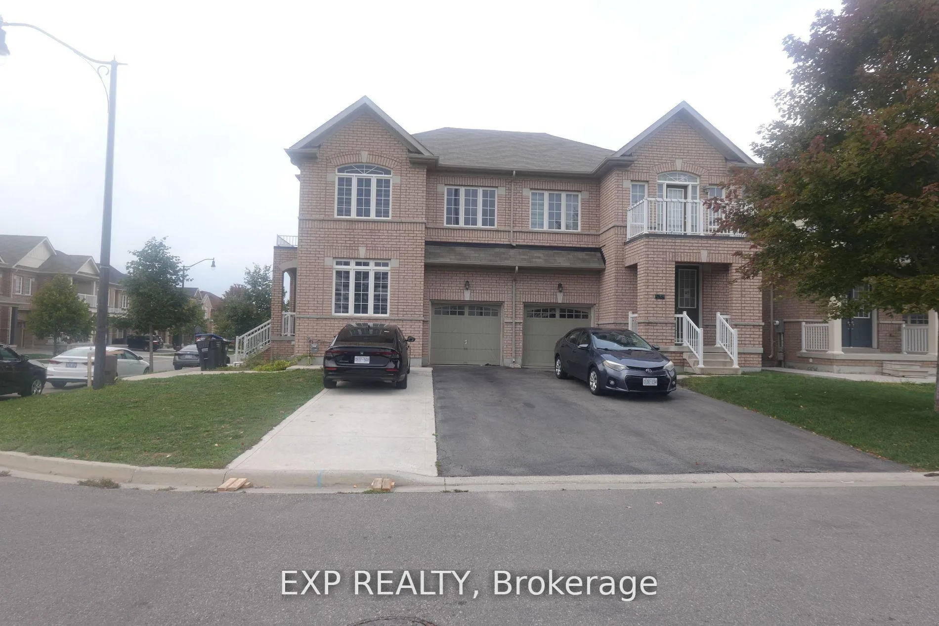 Front of 47 Vezna Crescent