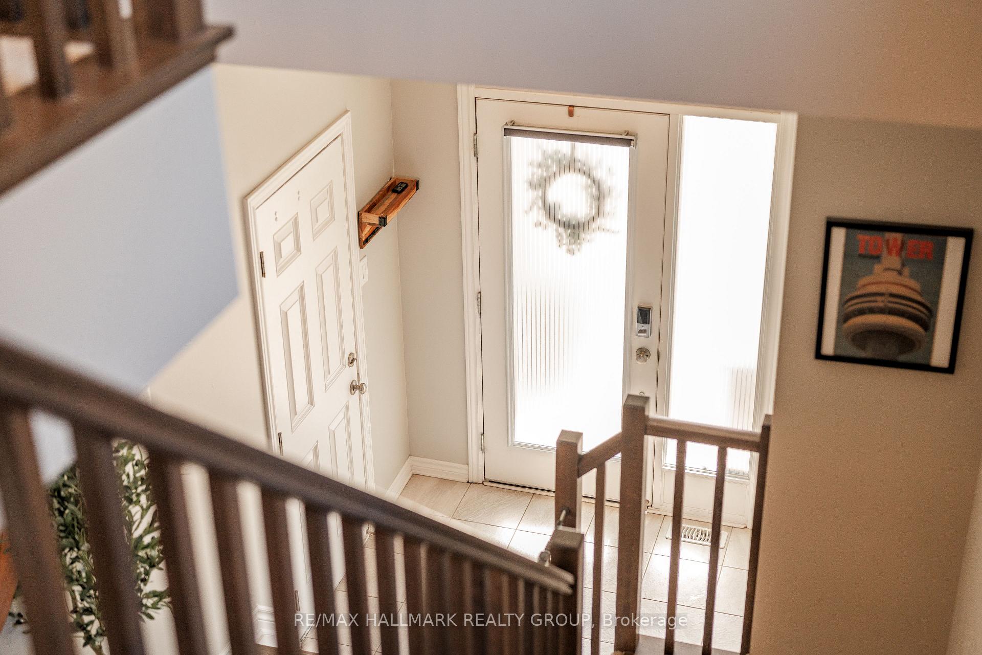 Photo 3 of 128 Larimar Circle, Ottawa, Riverside South/Gloucester Glen — HOMEH