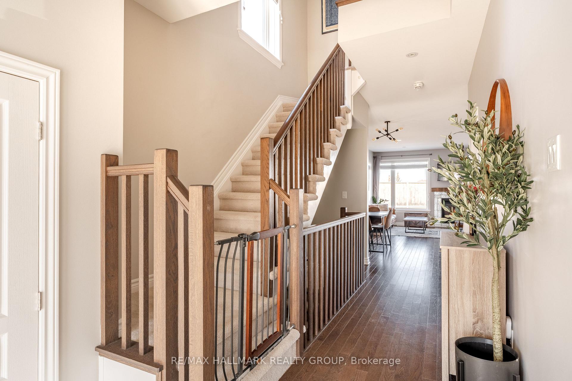 Photo 6 of 128 Larimar Circle, Ottawa, Riverside South/Gloucester Glen — HOMEH