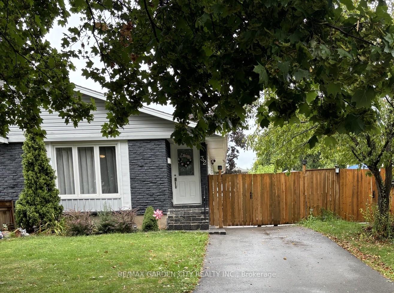 Front of Unit Lower, 32 Birchpark Drive