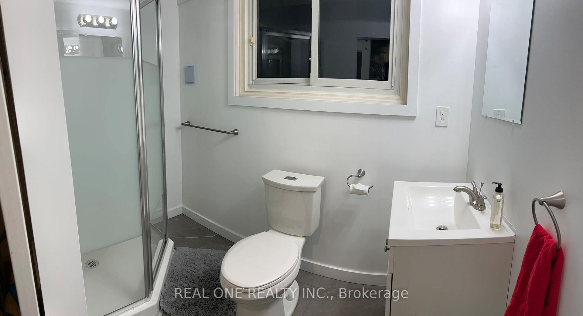 Photo 25 of 4524 Longmoor Drive, Burlington, Shoreacres — HOMEH