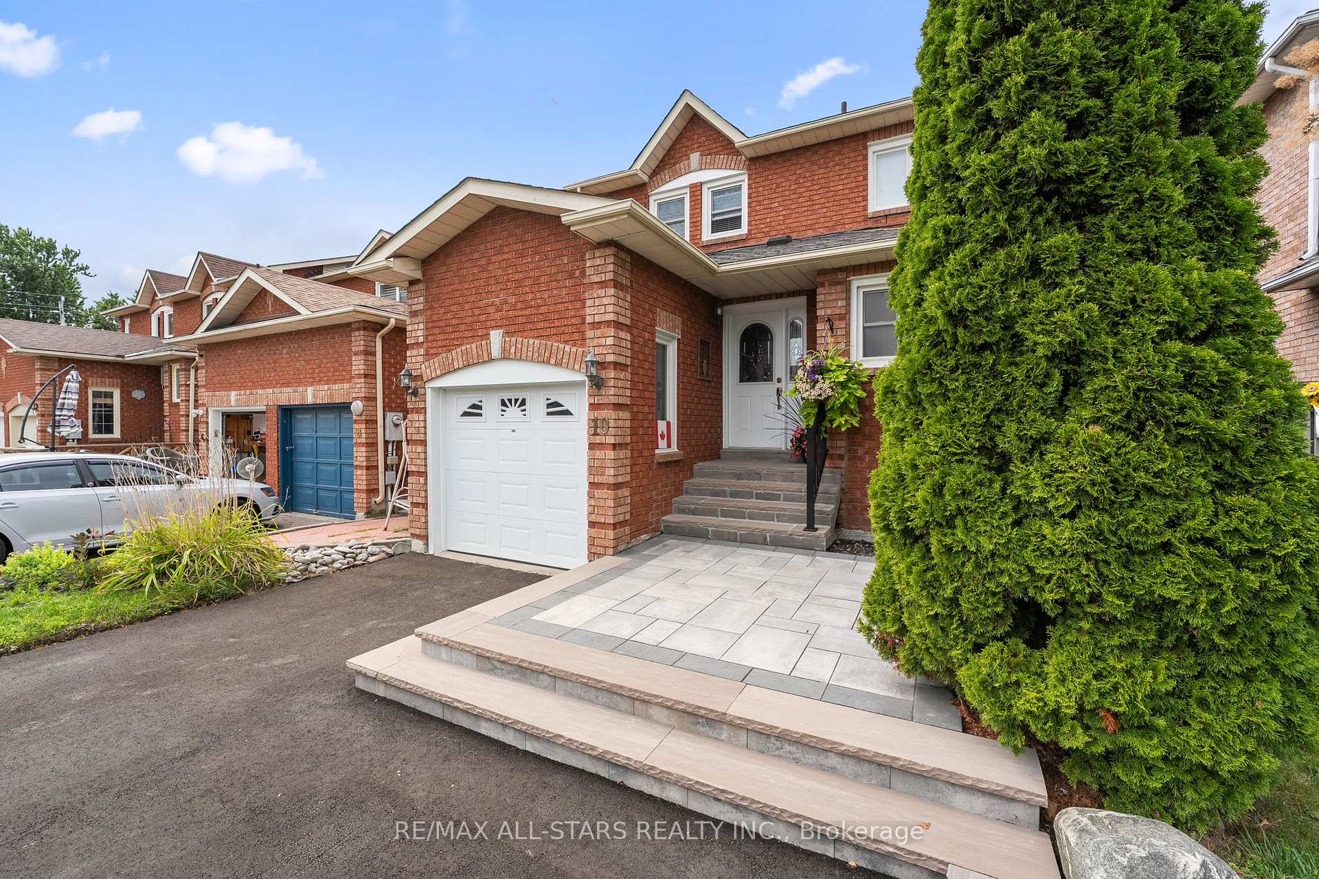 Photo 3 of 10 Skybird Lane, Georgina, Keswick North — HOMEH