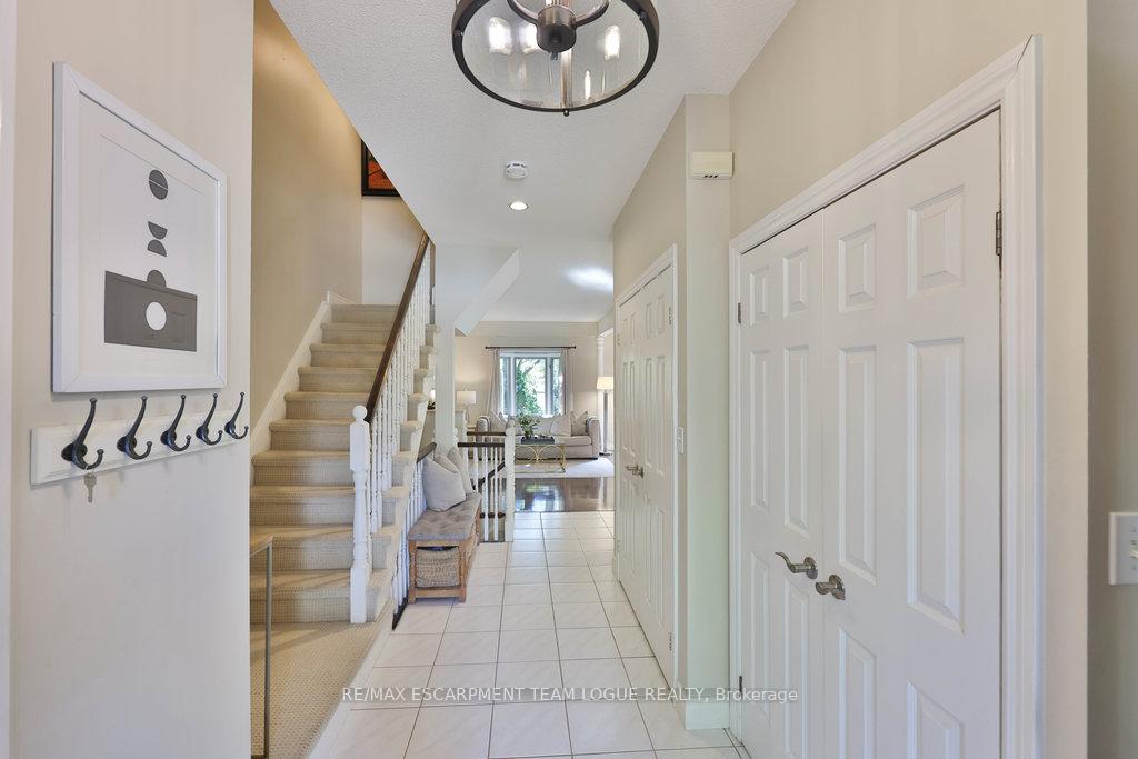Photo 3 of 2152 Crosswinds Court, Burlington, Rose — HOMEH