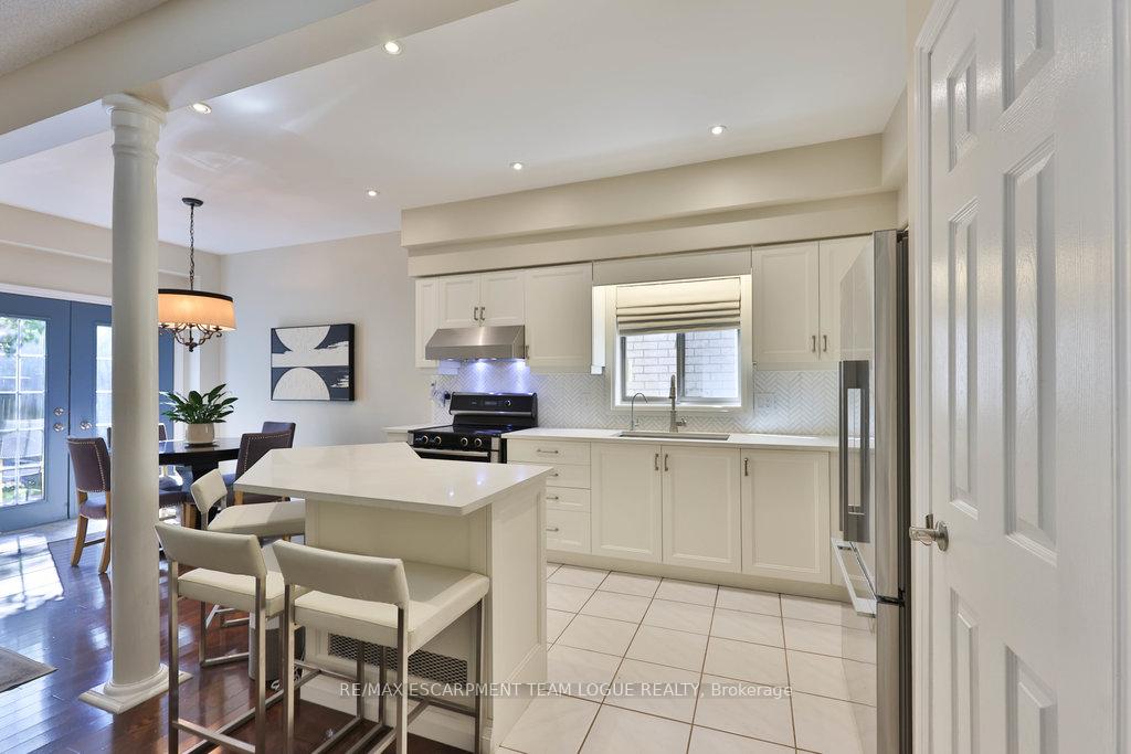 Photo 6 of 2152 Crosswinds Court, Burlington, Rose — HOMEH