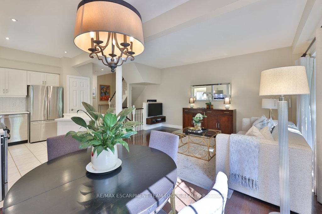 Photo 10 of 2152 Crosswinds Court, Burlington, Rose — HOMEH